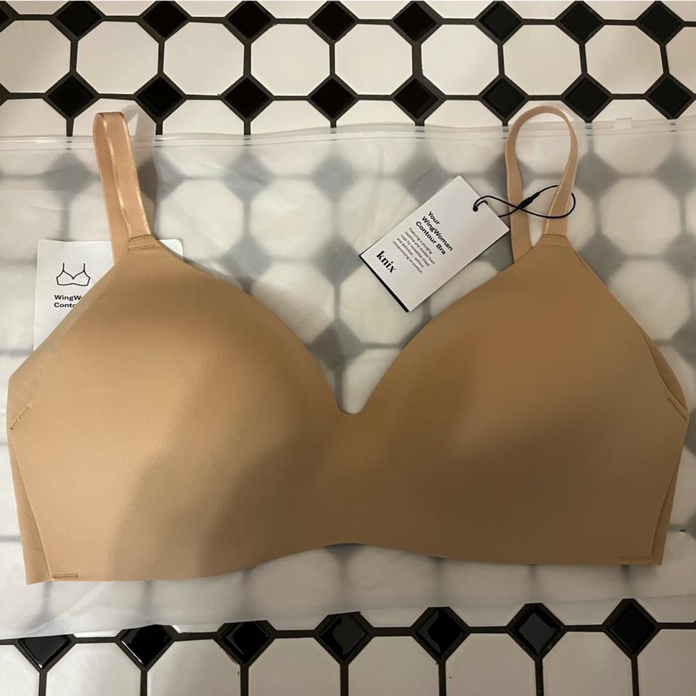 Knix “WingWoman” Wireless Contour Bra - 34D